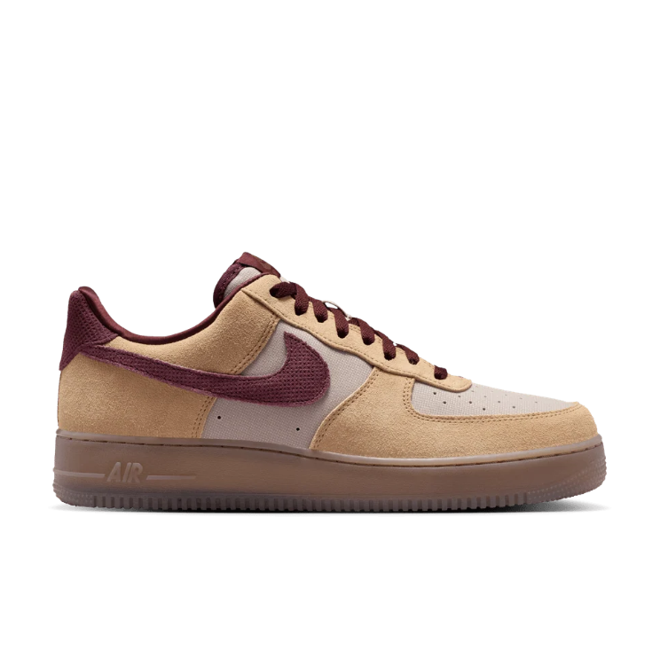 Nike Low-Top Sneakers – Tan & Burgundy