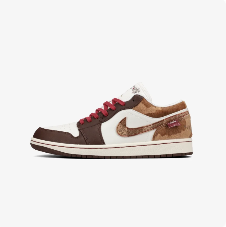 Jordan Low-Top Sneakers – Brown & White