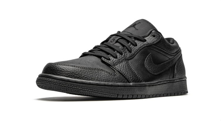 Jordan Low-Top Sneakers – All Black Textured Detail