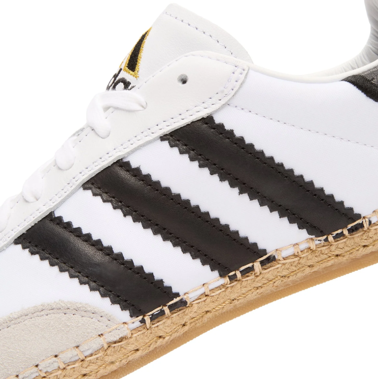 adidas Low-Top Sneakers – White & Black with Woven Sole Detail