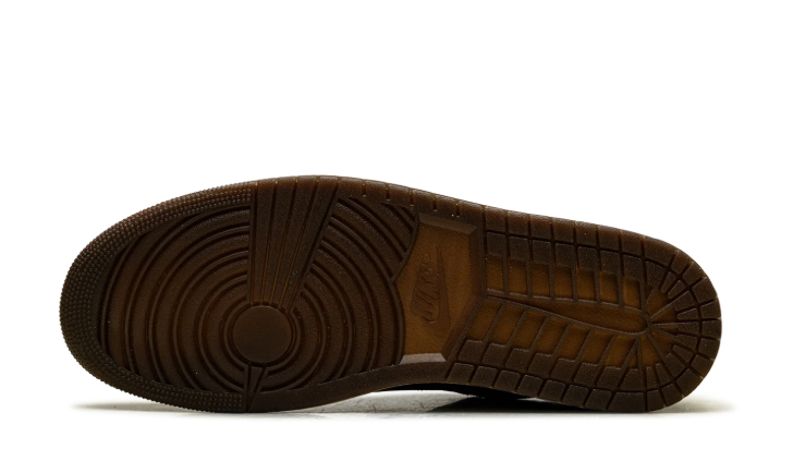 Jordan Low-Top Sneakers – Black Graphic & Brown Sole