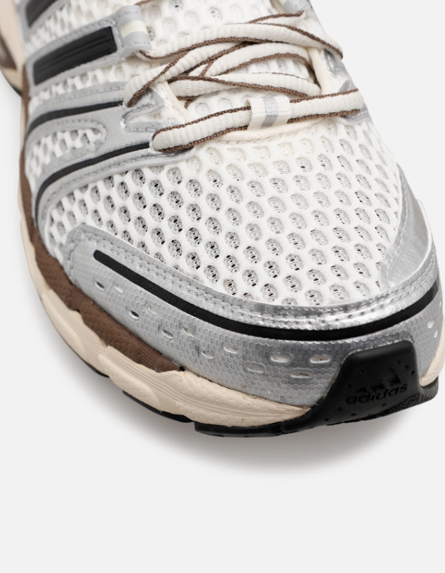 adidas Low-Top Sneakers – Silver, Cream & Brown