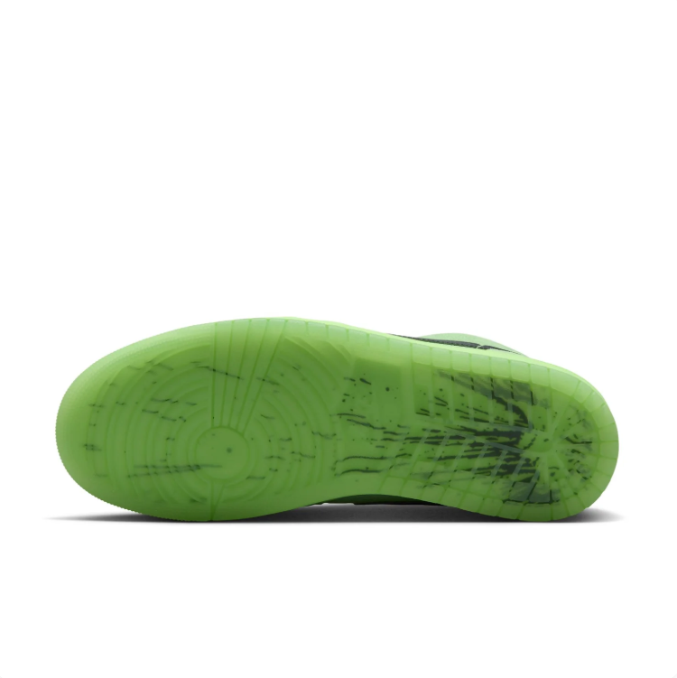Jordan Low-Top Sneakers – Light Green & Black