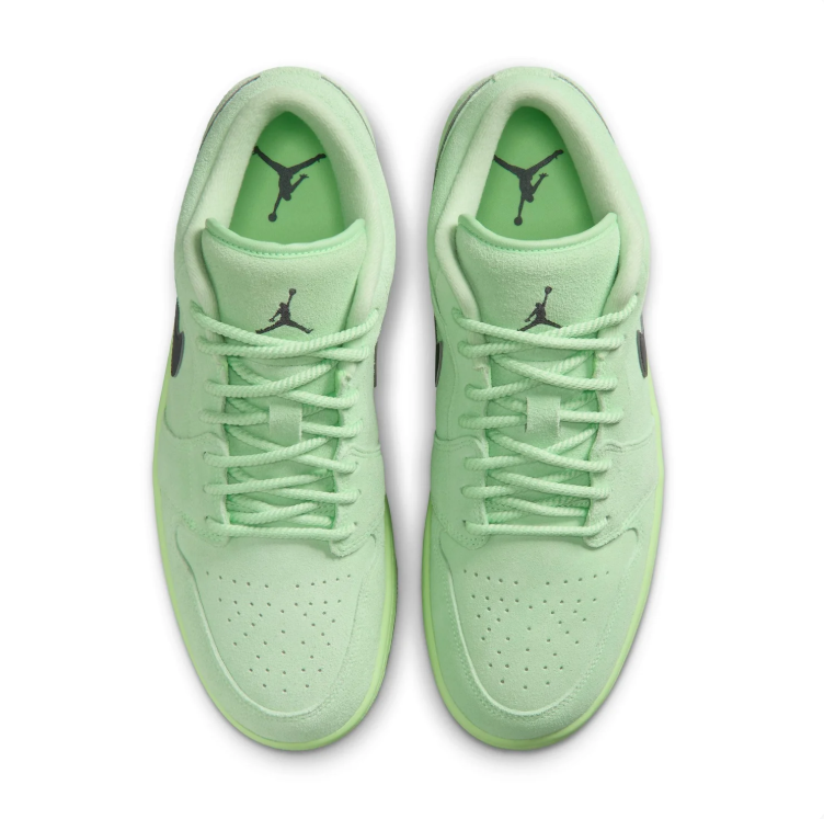 Jordan Low-Top Sneakers – Light Green & Black