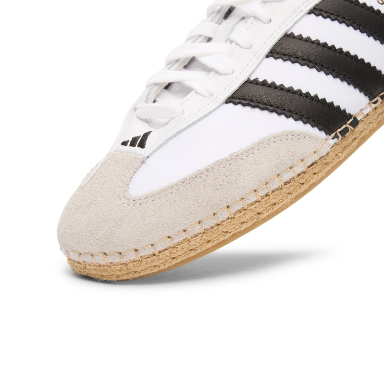 adidas Low-Top Sneakers – White & Black with Woven Sole Detail