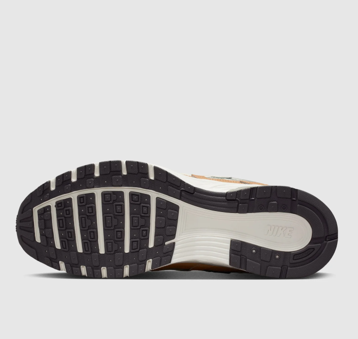 Nike Low-Top Sneakers – Cream, Gray & Tan