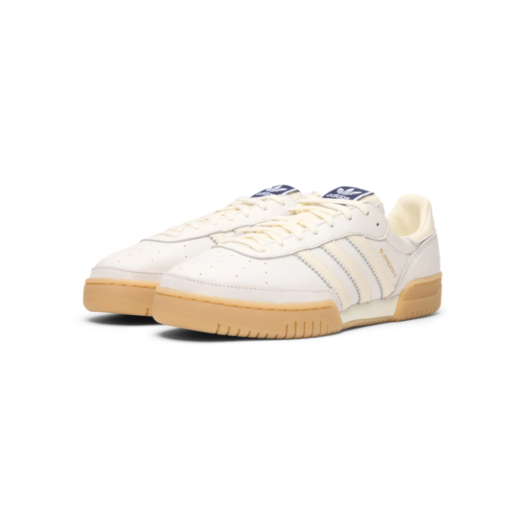 adidas Low-Top Sneakers – Off-White, Cream & Gum