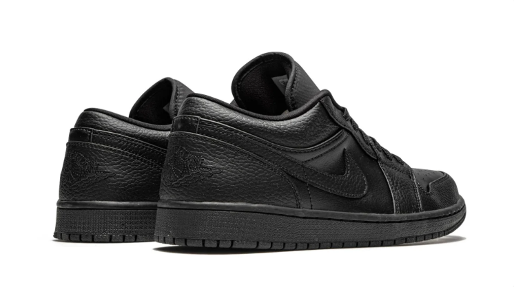 Jordan Low-Top Sneakers – All Black Textured Detail