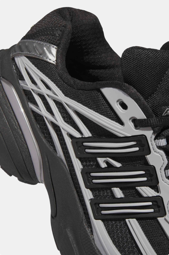 adidas Low-Top Sneakers – Black & Silver Gray