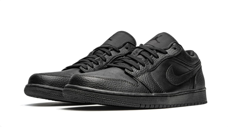 Jordan Low-Top Sneakers – All Black Textured Detail