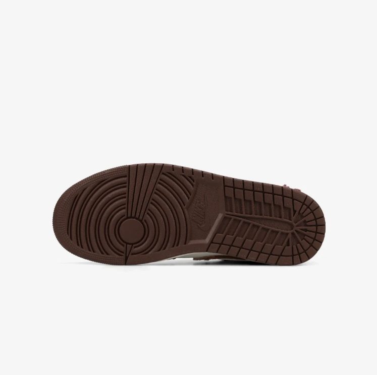 Jordan Low-Top Sneakers – Brown & White