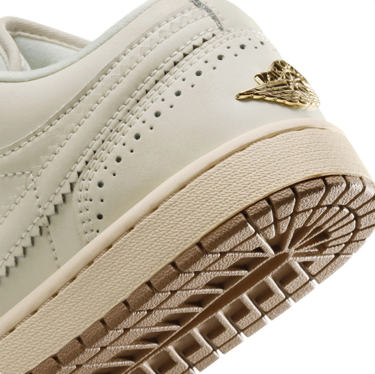 Jordan Low-Top Sneakers – Cream & Gum with Tassel Detail