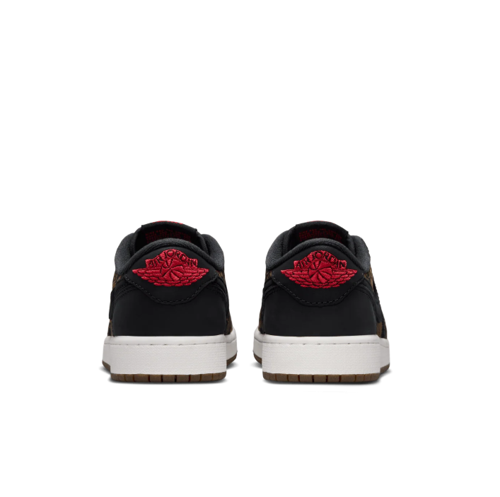Air Jordan Low-Top Sneakers – Black & Gold Graphic Print