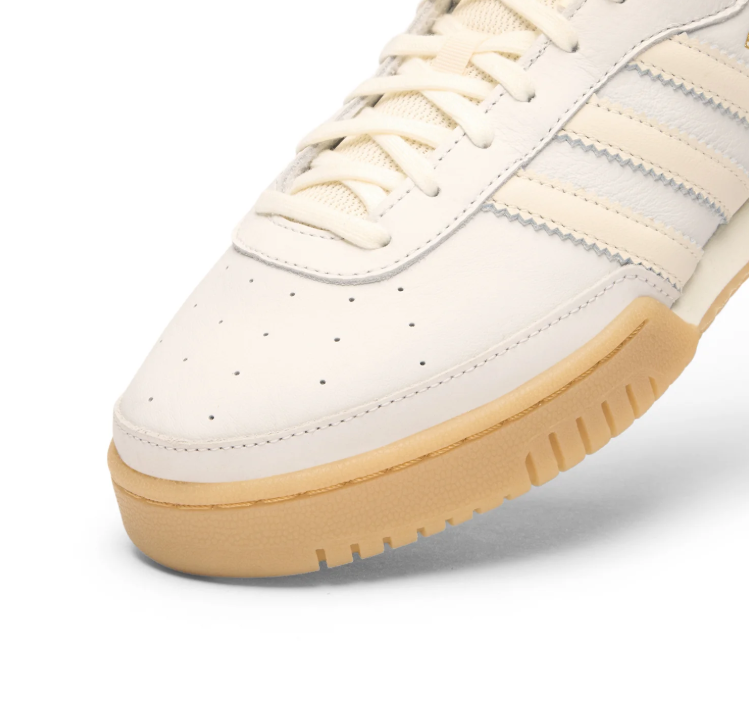 adidas Low-Top Sneakers – Off-White, Cream & Gum